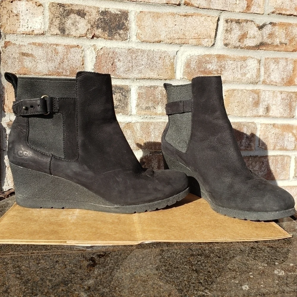 Ugg Indra Suede Leather Wedge Boots Black Size 10